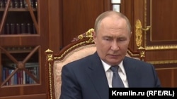 Путин на встрече с губернаторов ЕАО Марией Костюк в Кремле, 20 августа 2025 года

